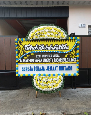Papan Bunga Duka di Kersanagara